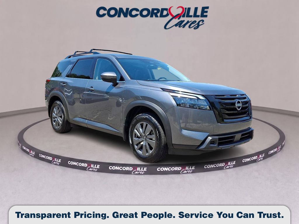 2025 Nissan Pathfinder SV 4WD's photo