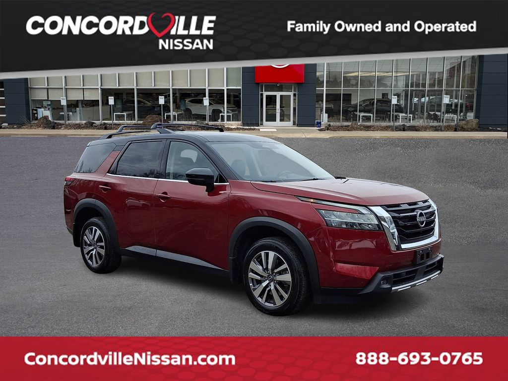 2023 Nissan Pathfinder SL