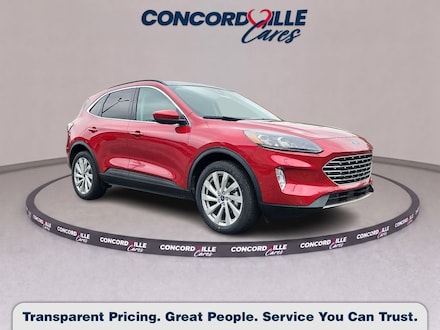 2022 Ford Escape Titanium SUV