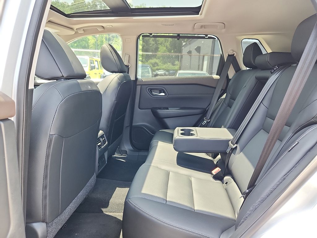 2023 Nissan Rogue SL - Photo 10