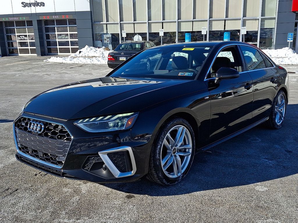 2023 Audi A4 45 S Line Premium Plus Quattro photo 3