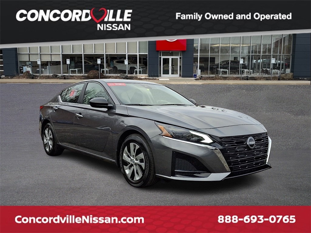 2025 Nissan Altima S's photo