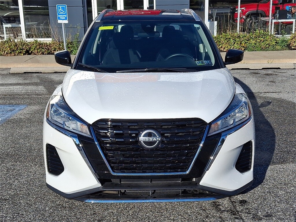 2024 Nissan Kicks SV photo 2