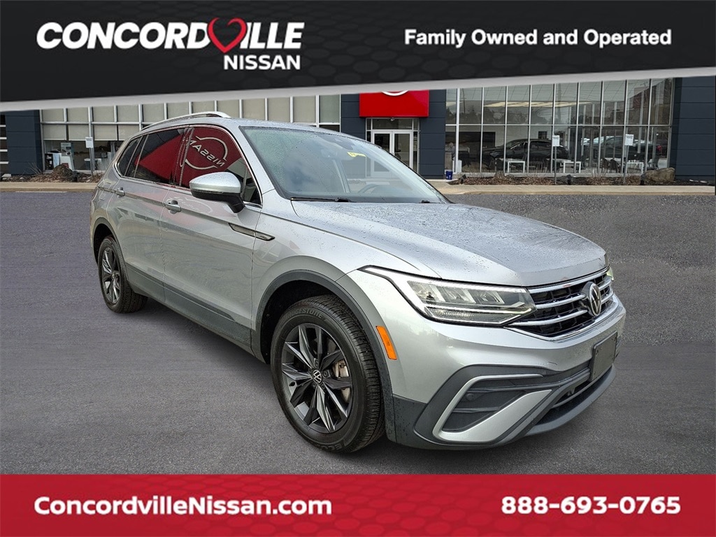 2023 Volkswagen Tiguan SE's photo