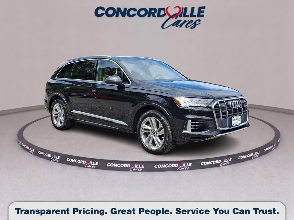 2023 Audi Q7 55 Premium quattro Tiptronic's photo