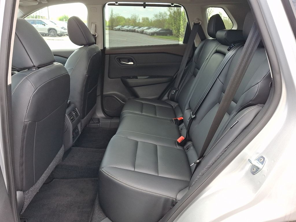 2023 Nissan Rogue SL - Photo 10