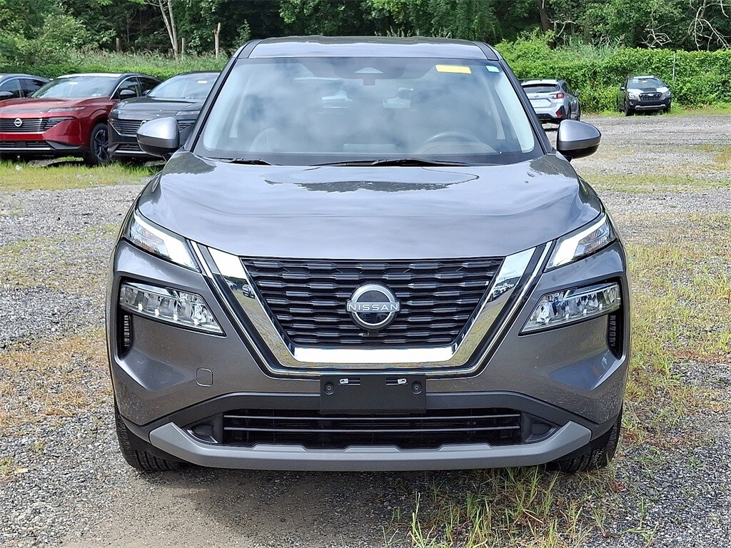 2023 Nissan Rogue SV photo 2