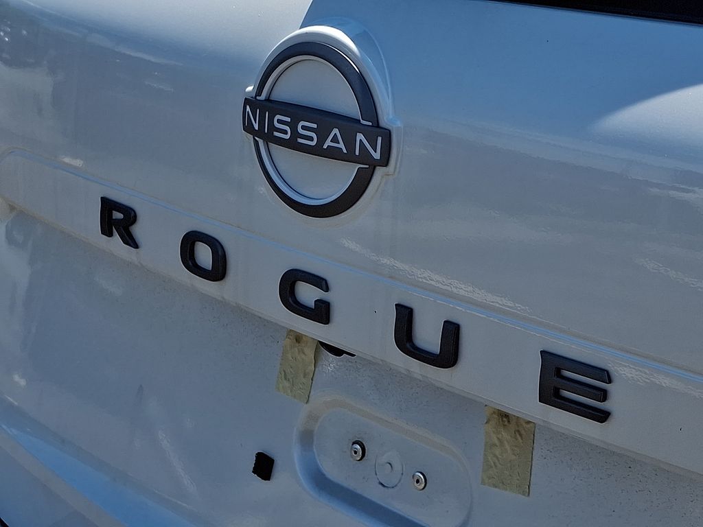 2026 Nissan Rogue SV - Photo 12