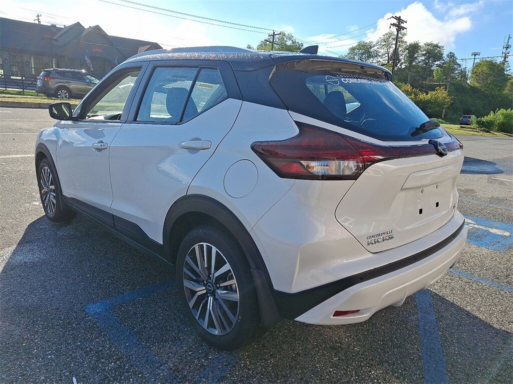 2024 Nissan Kicks SV photo 4