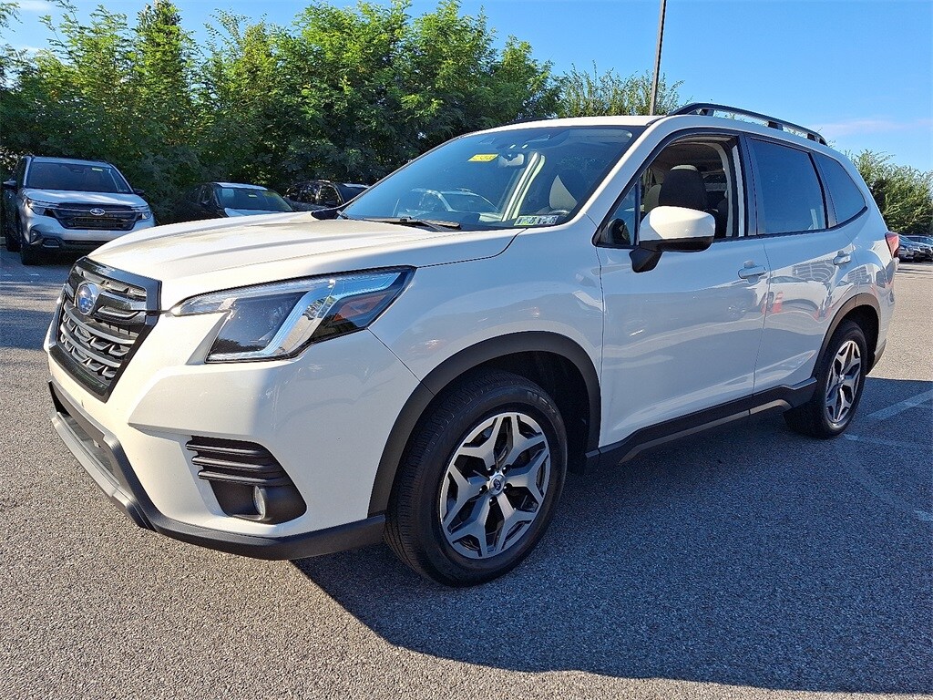 2022 Subaru Forester Premium photo 3