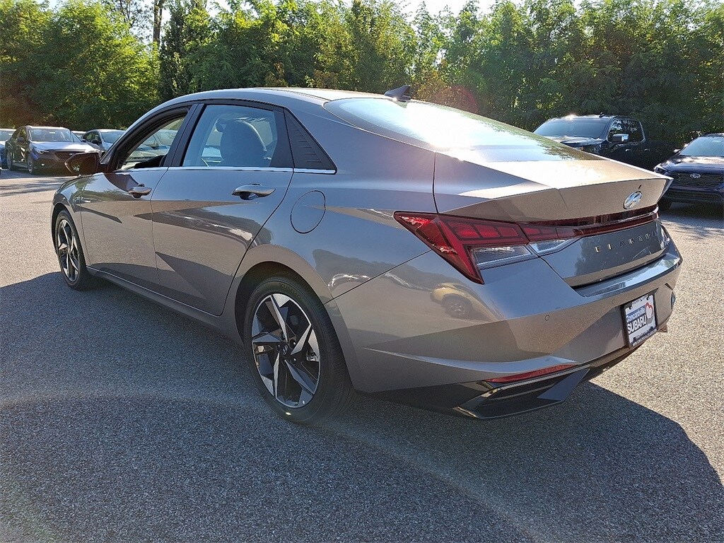 2021 Hyundai Elantra Limited photo 4