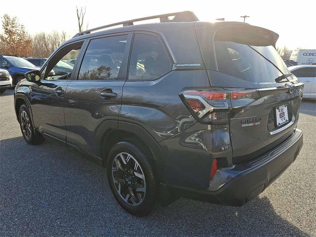 Used 2025 Subaru Forester Premium SUV