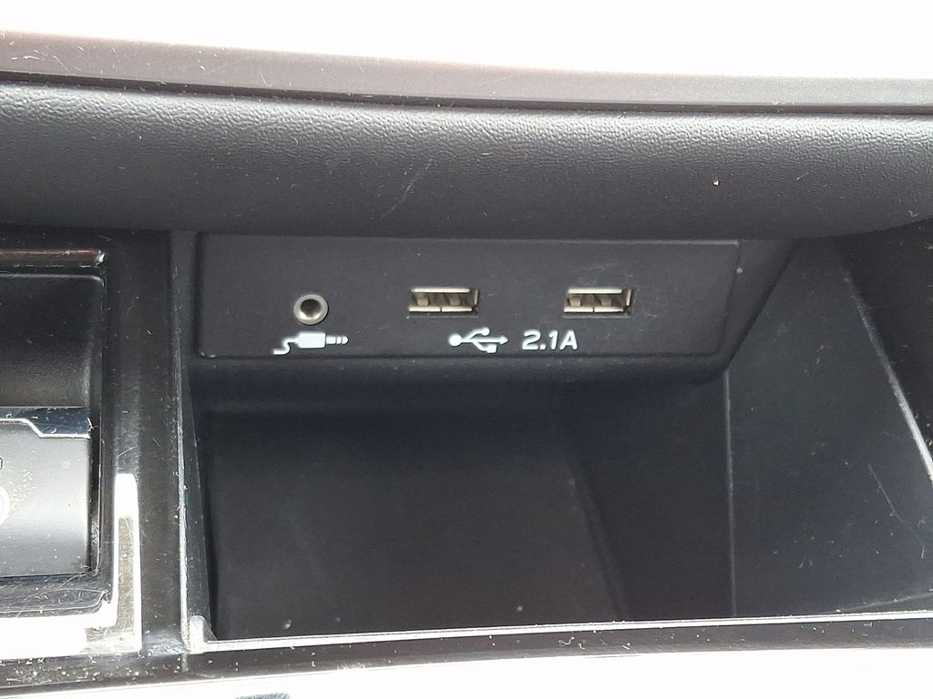 2020 Subaru Legacy Limited - Photo 28