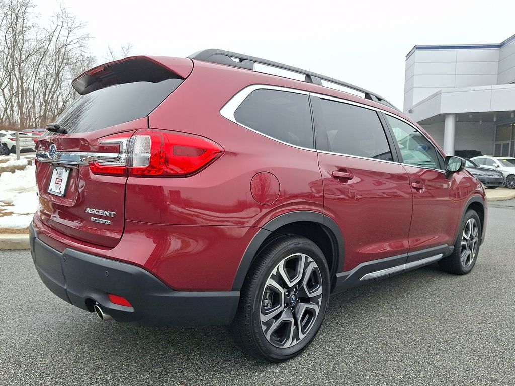 2024 Subaru Ascent Limited photo 3