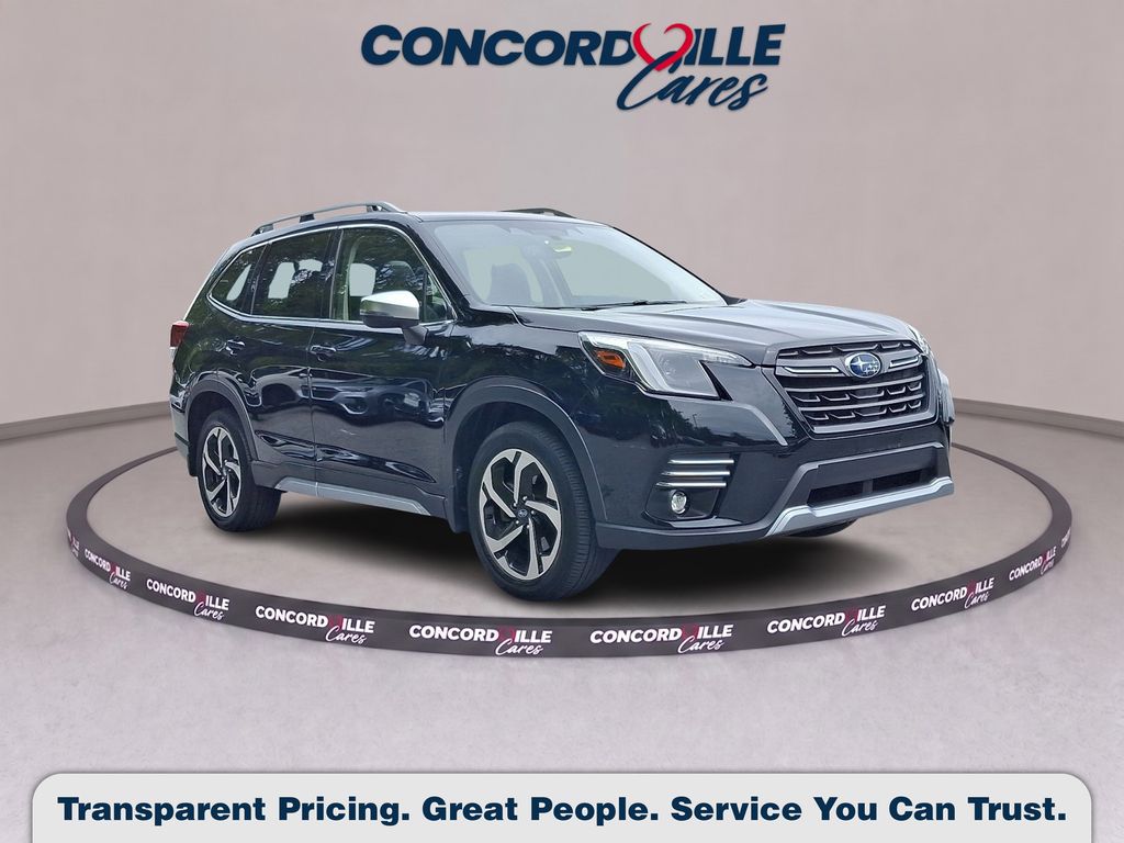 2023 Subaru Forester Touring's photo