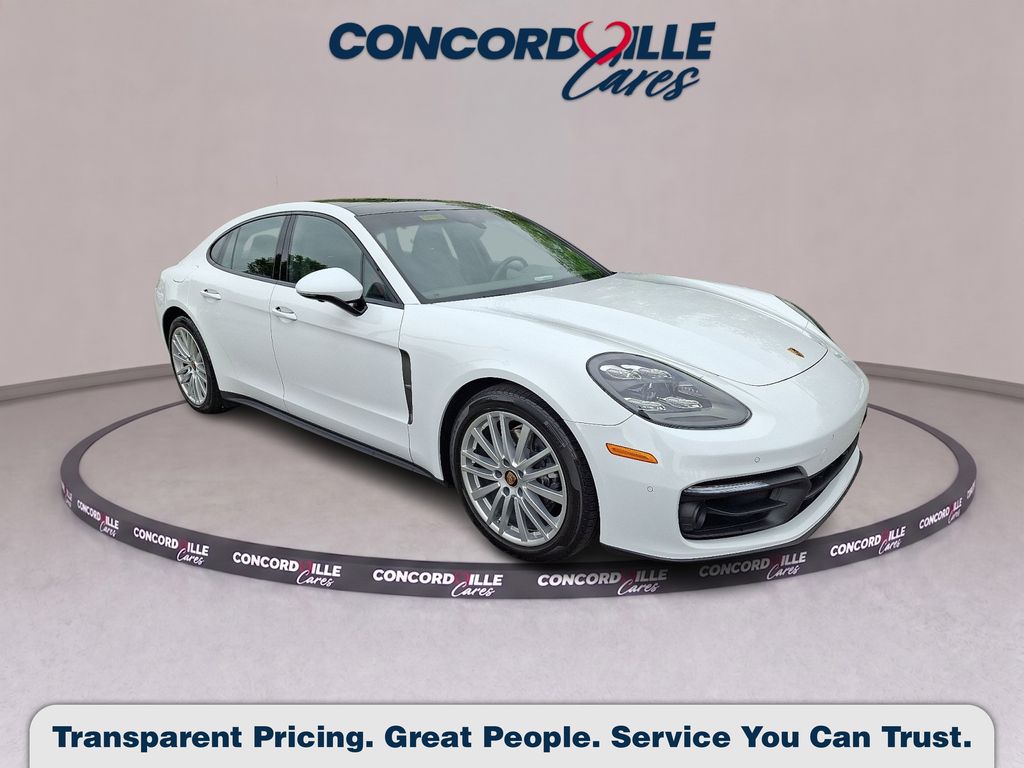 2023 Porsche Panamera 4 Platinum Edition's photo