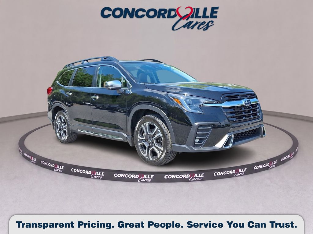 2023 Subaru Ascent Touring's photo