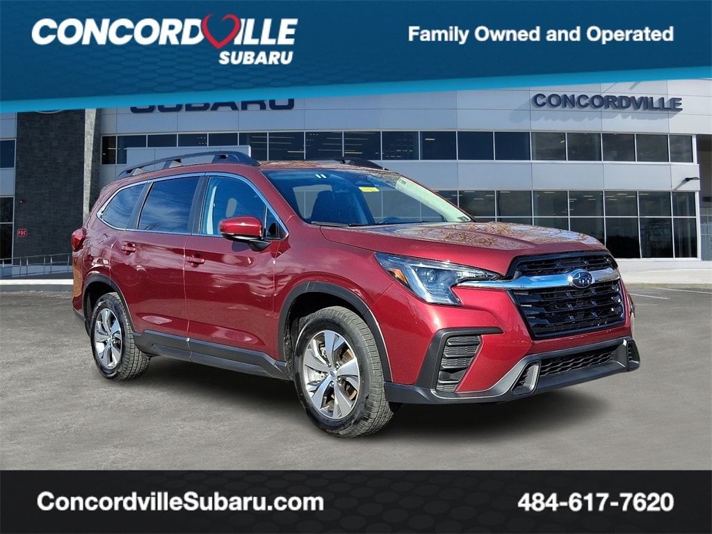 2024 Subaru Ascent Premium's photo