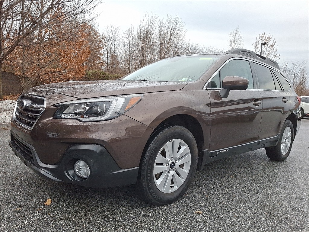 2019 Subaru Outback 2.5i Premium photo 3