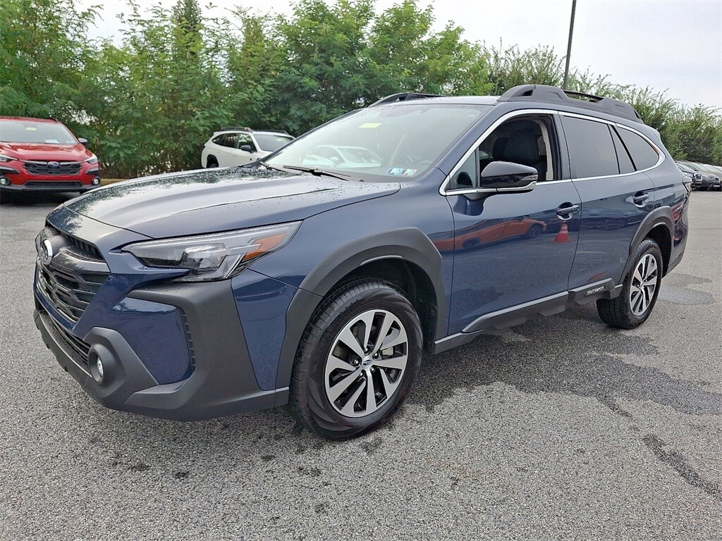 2025 Subaru Outback Premium photo 2