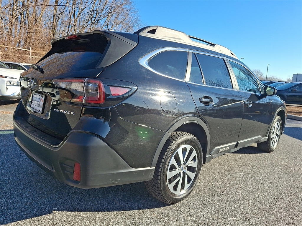 2021 Subaru Outback Premium photo 2