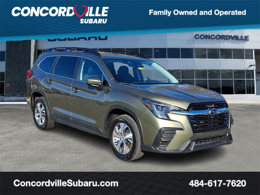 2024 Subaru Ascent Premium's photo