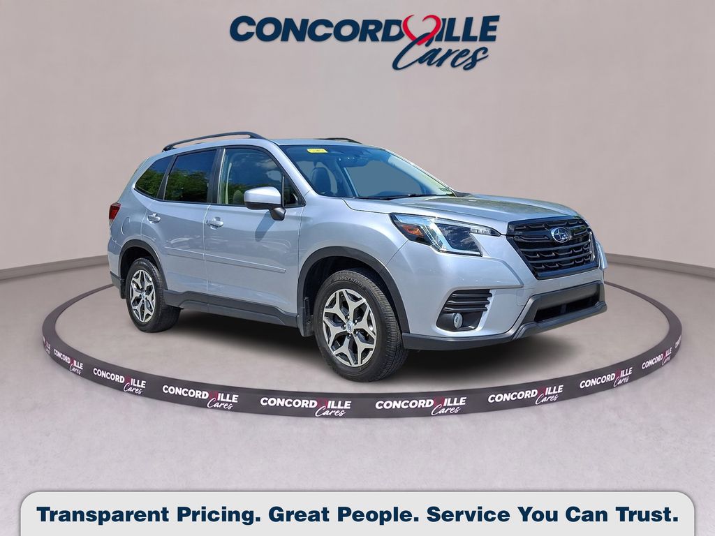 2023 Subaru Forester Premium's photo
