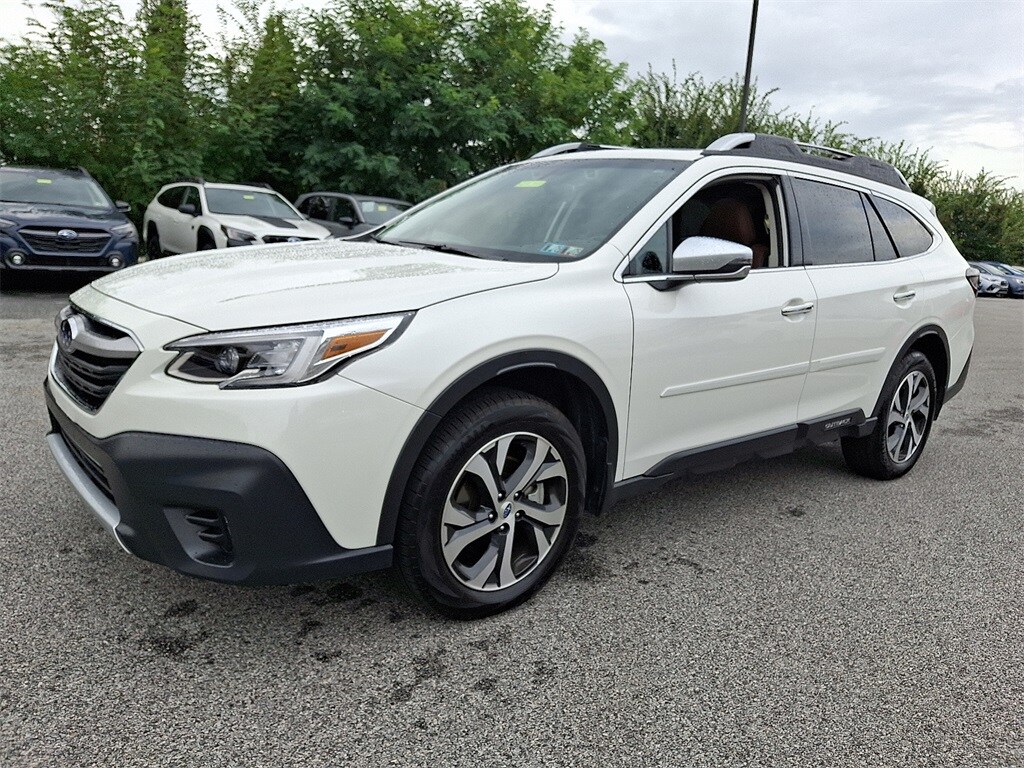 2022 Subaru Outback Touring XT photo 2