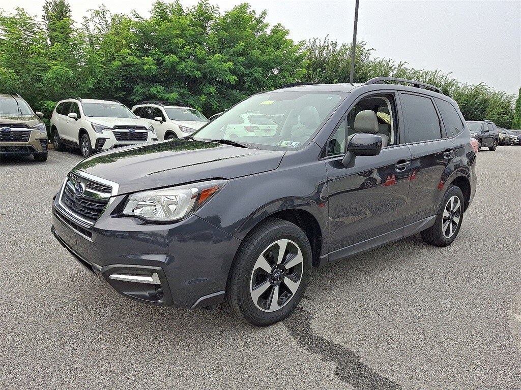 2018 Subaru Forester 2.5i Premium photo 3
