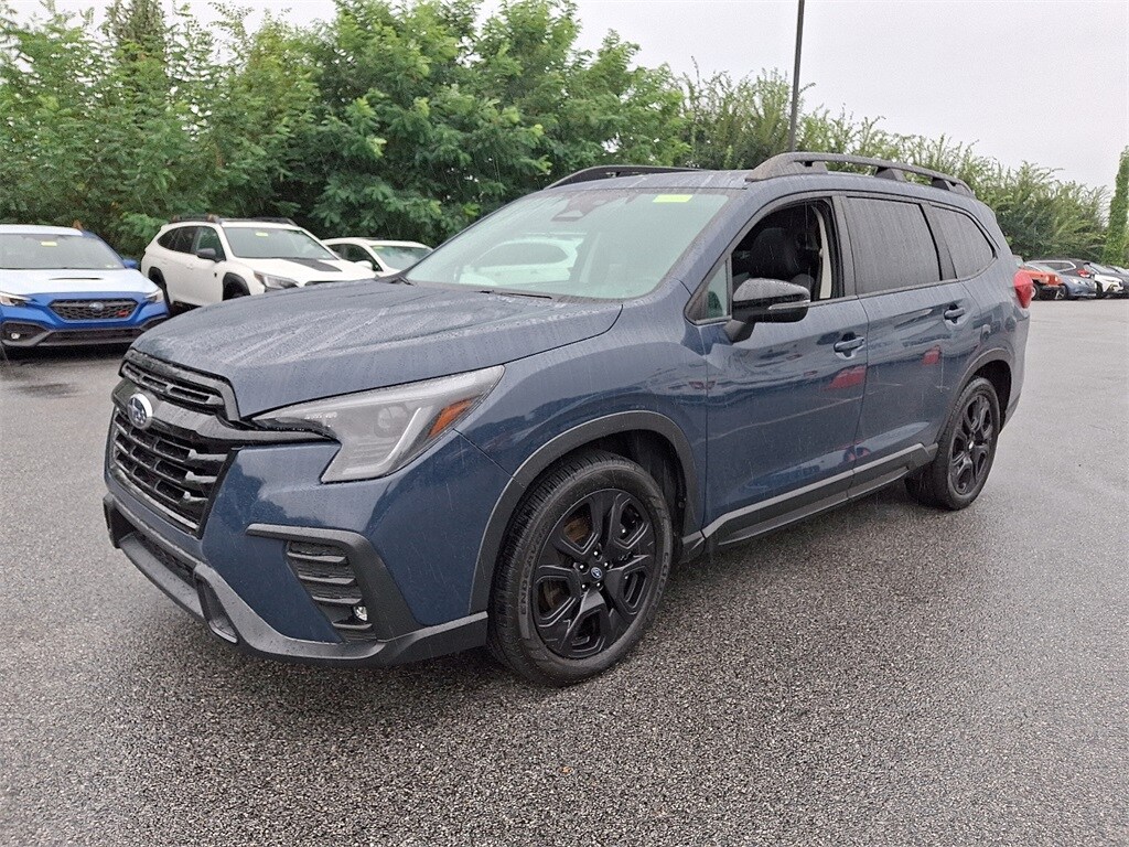 2023 Subaru Ascent Onyx Edition photo 3