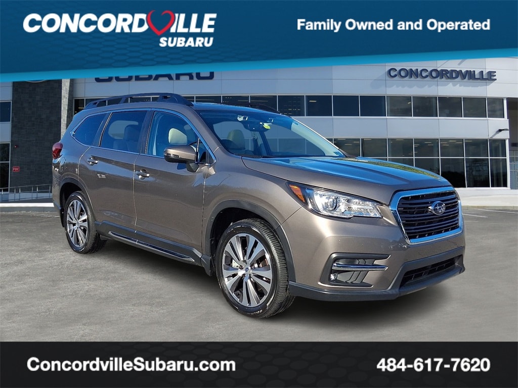 2022 Subaru Ascent Limited's photo
