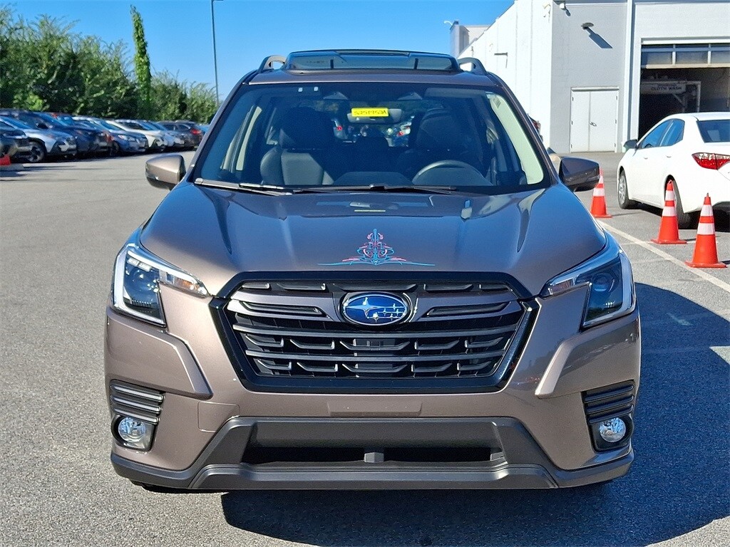 2023 Subaru Forester Limited photo 2