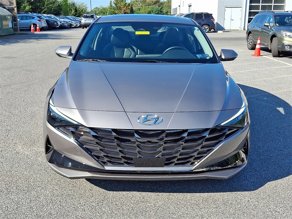 2021 Hyundai Elantra Limited photo 2