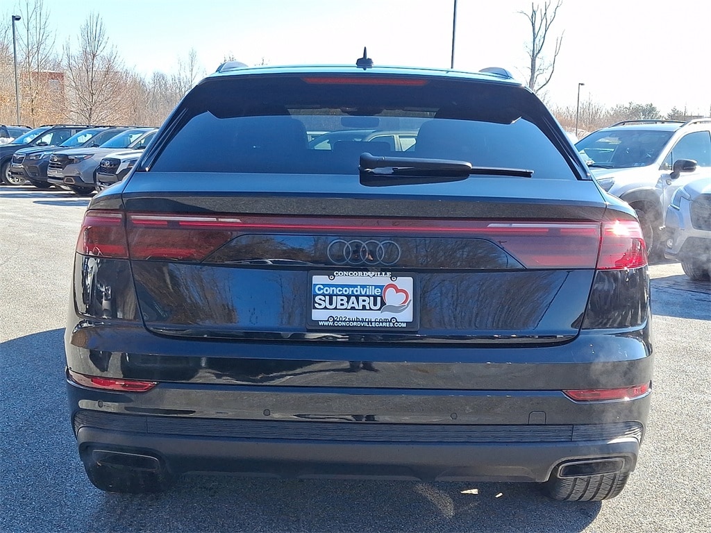 2024 Audi Q8 55 Premium photo 4