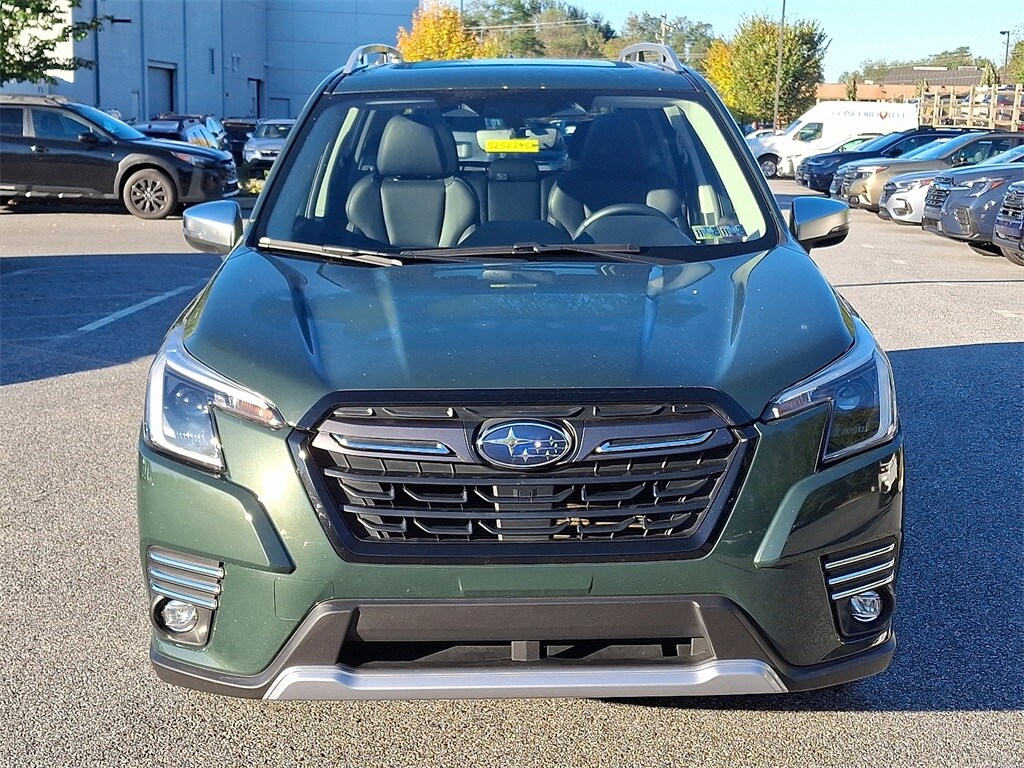2023 Subaru Forester Touring photo 2