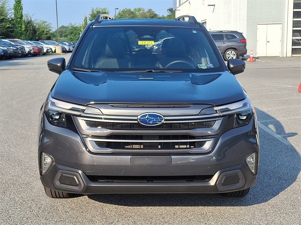 2025 Subaru Forester Limited photo 2