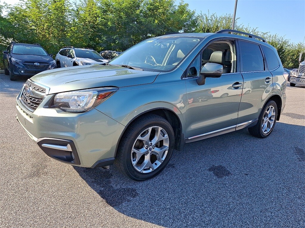 2018 Subaru Forester Touring photo 3