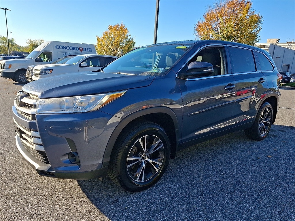 Used 2019 Toyota Highlander LE SUV