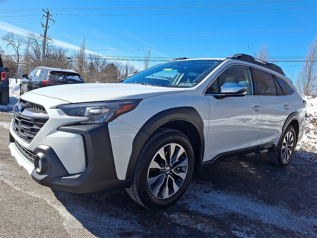 2023 Subaru Outback Touring photo 3
