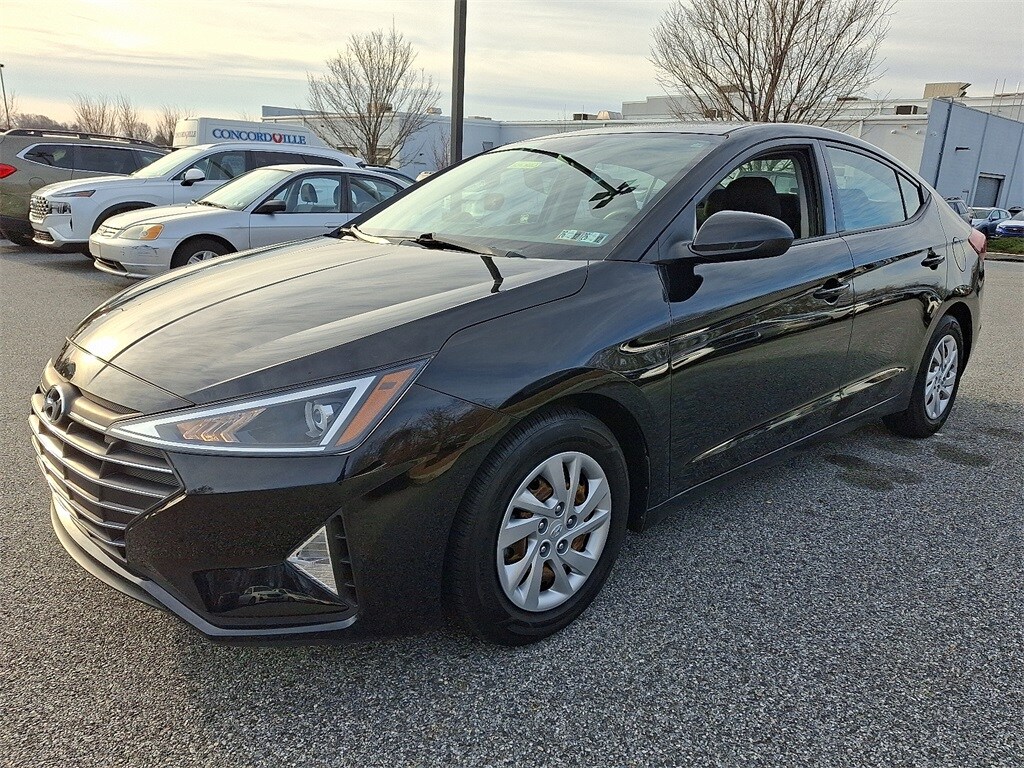 Used 2020 Hyundai Elantra SE Sedan