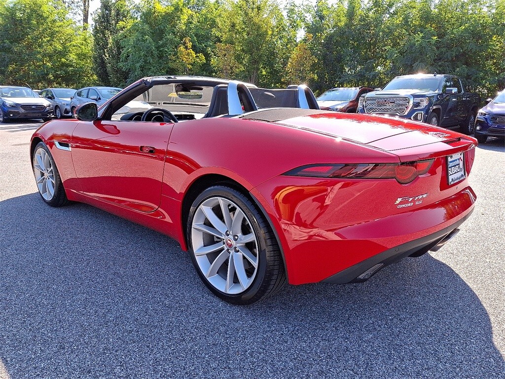 2019 Jaguar F-TYPE P300 photo 4