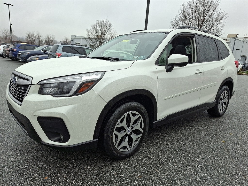2021 Subaru Forester Premium photo 2
