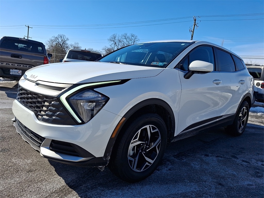 2023 Kia Sportage LX photo 3