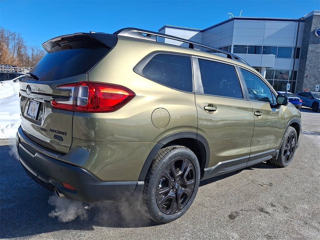 2023 Subaru Ascent Onyx Edition photo 3