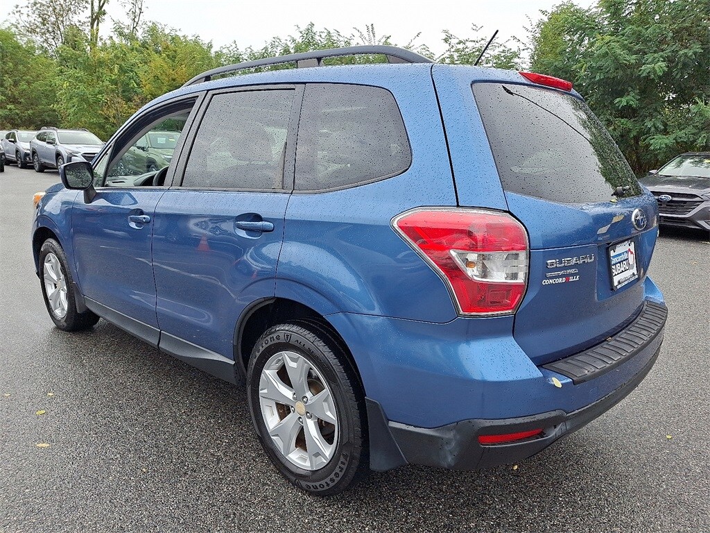 2015 Subaru Forester Premium photo 4
