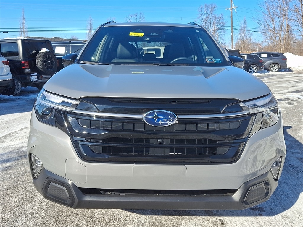 2025 Subaru Forester Touring photo 2