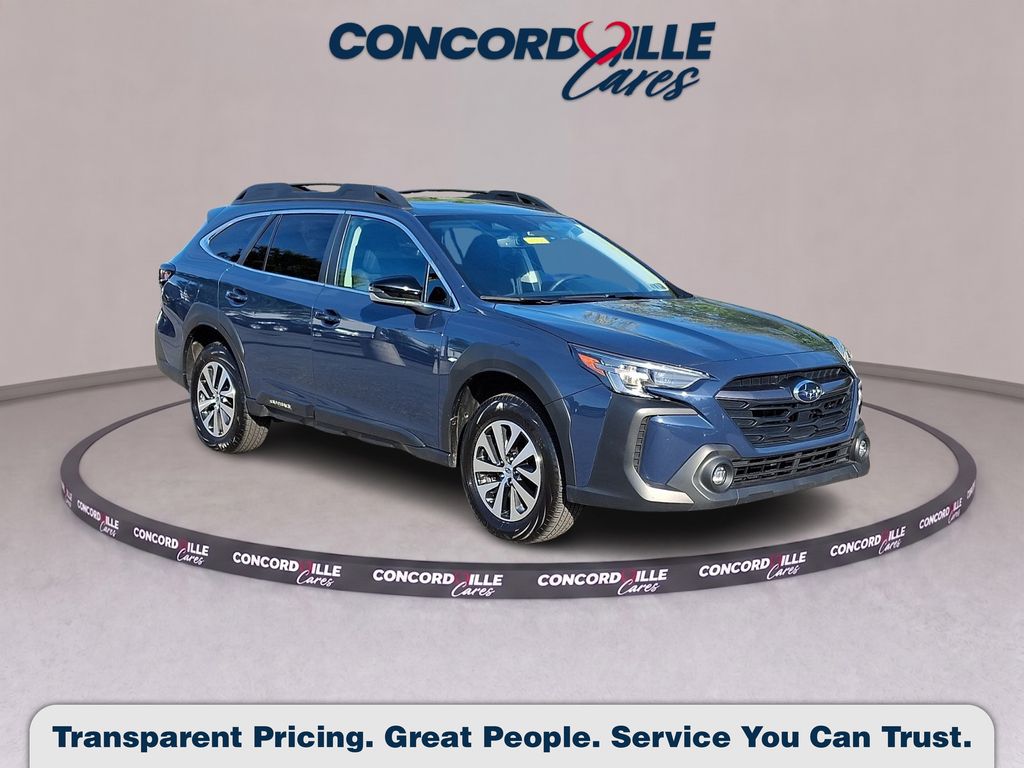2024 Subaru Outback Premium's photo