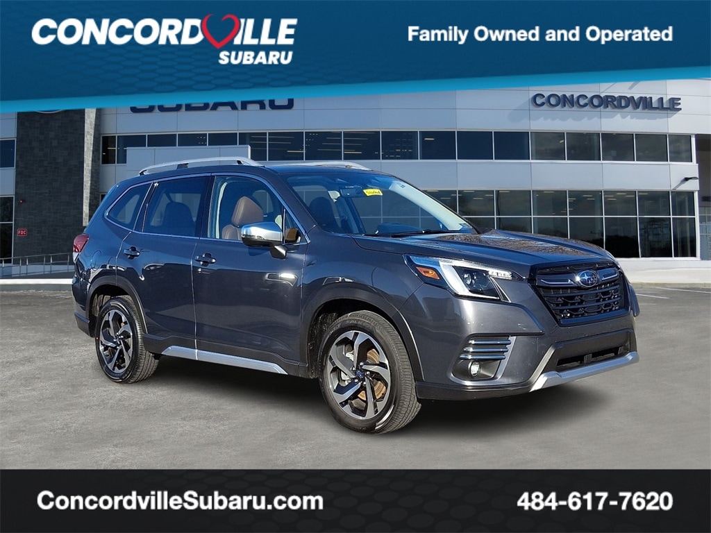 2022 Subaru Forester Touring's photo