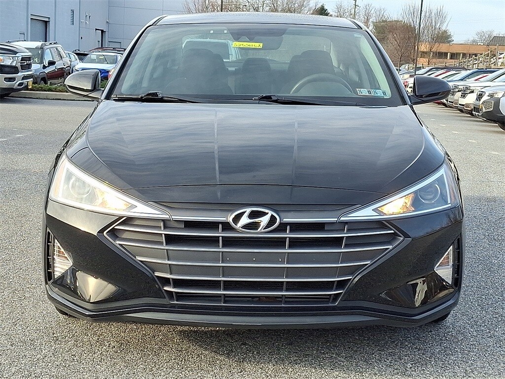Used 2020 Hyundai Elantra SE Sedan