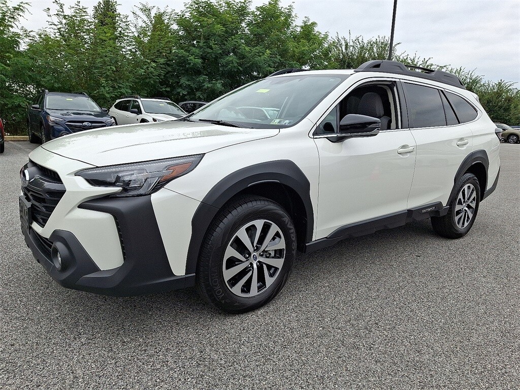 2023 Subaru Outback Premium photo 2